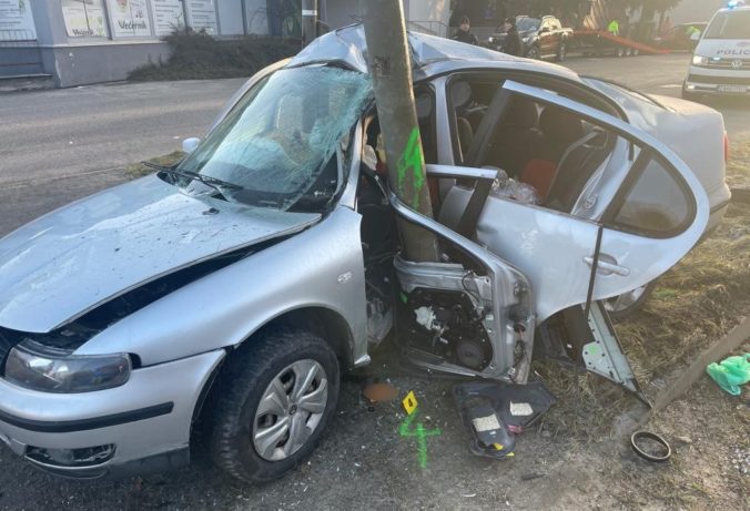 V Žiline došlo k tragickej dopravnej nehode, 55-ročný vodič utrpel zranenia nezlučiteľné so životom (foto)