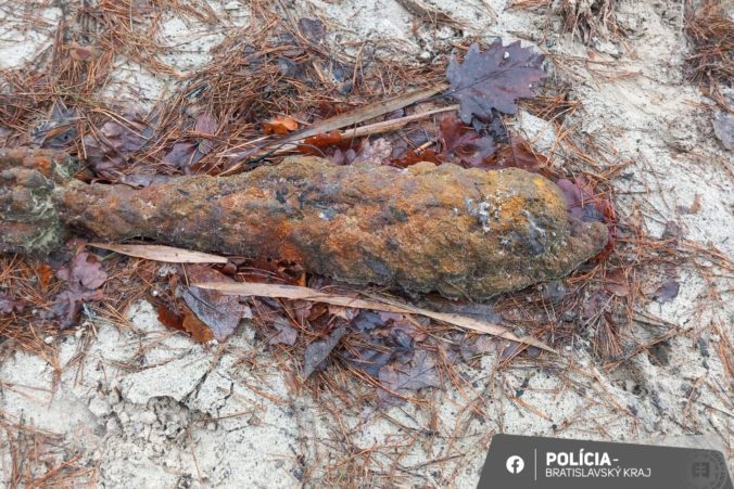 Vo vypustenom jazere blízko Jakubova našli starú muníciu z druhej svetovej vojny