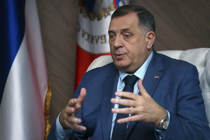 Milorad Dodik sľubuje, že napriek varovaniam USA rozdelí Bosnu a Hercegovinu