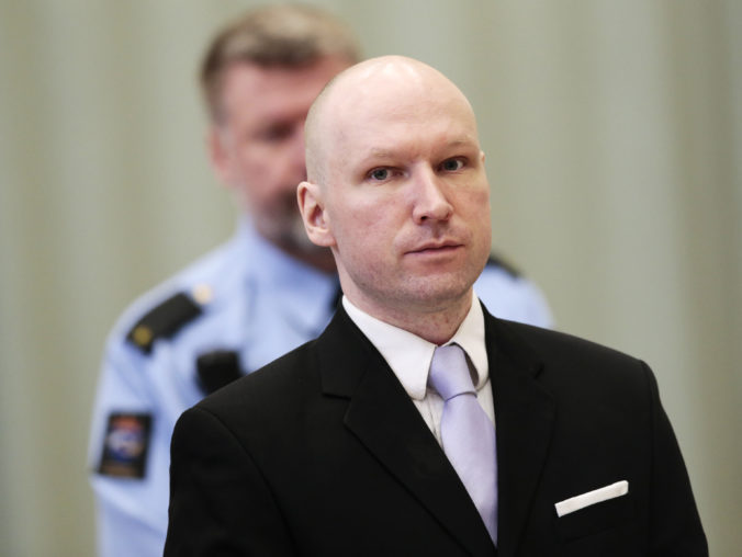 Masový vrah Breivik sa znova pokúša žalovať nórsky štát za porušovanie ľudských práv, vadí mu samotka