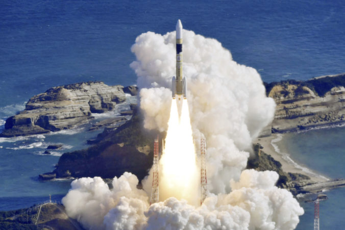 Japonci úspešne vyslali na obežnú dráhu satelit Optical-8, budú ním sledovať rakety KĽDR (video)