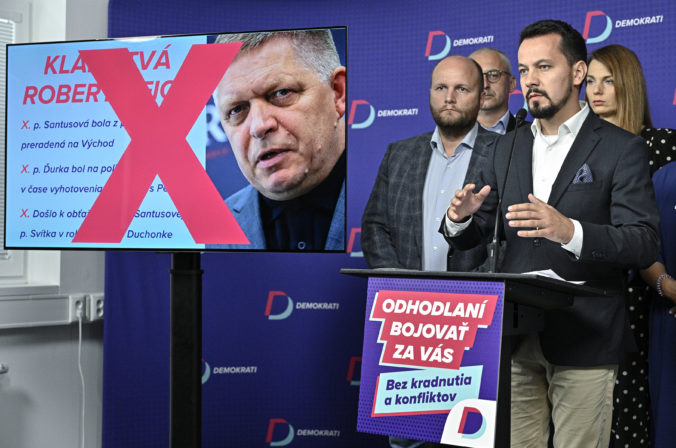 Demokrati vyjadrili podporu Korčokovi. Fico chce uzavrieť kruh a ovládnuť všetky inštitúcie, obáva sa Naď