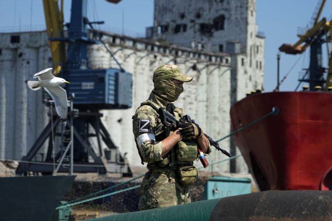 Rusko podľa Ukrajiny plánuje zvýšiť počet gardistov na okupovaných územiach