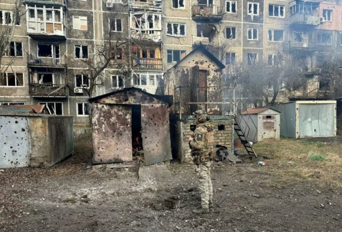 Podľa proruského lídra Doneckej oblasti bombardovanie tržnice zabilo 13 ľudí