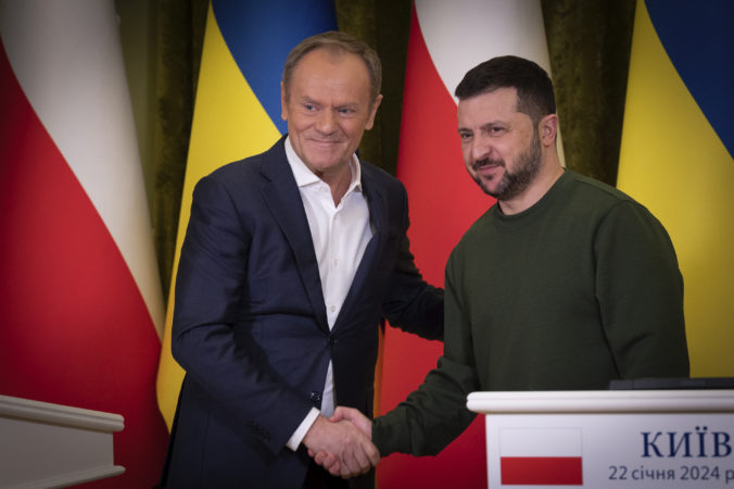 Zelenskyj sa v Kyjeve stretol s premiérom Tuskom, Poľsko poskytne Ukrajine ďalšie zbrane