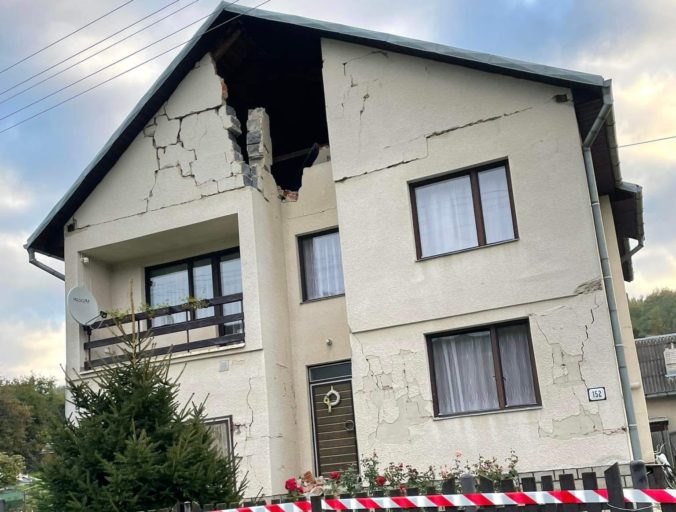 Vláda pomôže obciam východného Slovenska, ktoré vlani zasiahlo zemetrasenie. Hodnota dotácie je viac ako milión eur