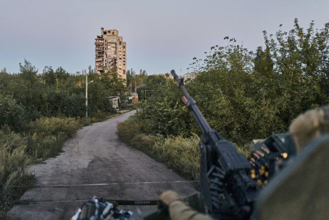 Rusi opäť zintenzívňujú útoky na mestá v Doneckej oblasti, na fronte pri Avdijivke ich Ukrajinci brzdia
