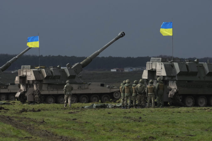 Ukrajina dokáže vycvičiť pol milióna vojakov, čaká sa len na zákon o mobilizácii. Sme pripravení, tvrdí Nikoľuk