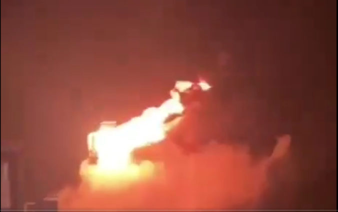 Ruskú rafinériu Iľskij v Krasnodarskom kraji zachvátil požiar, pravdepodobne po útoku ukrajinského dronu (video)