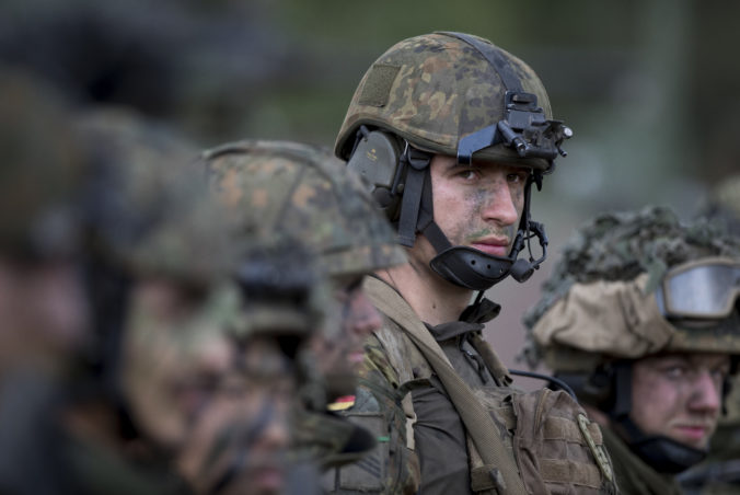 Nemecko podľa generálneho inšpektora armády musí pripraviť pre prípad, že by ju napadlo Rusko