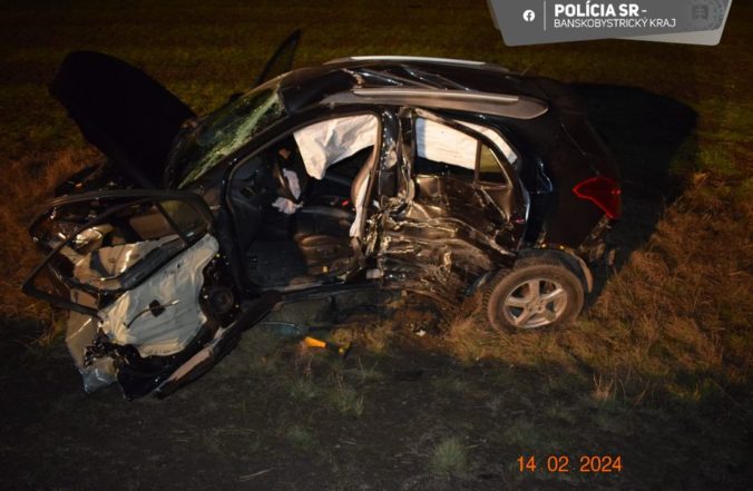 Vodič Opla nedal prednosť kamiónu, vážne sa zranila aj jeho spolujazdkyňa (foto)