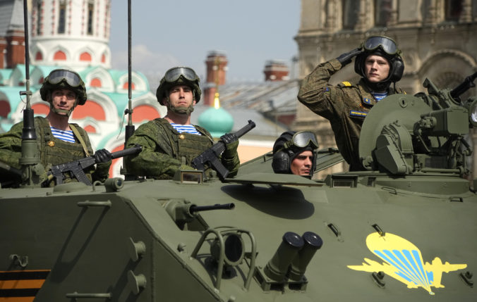 Ruská armáda pokračuje vo veľkých stratách, prišla o ďalších tisíc vojakov