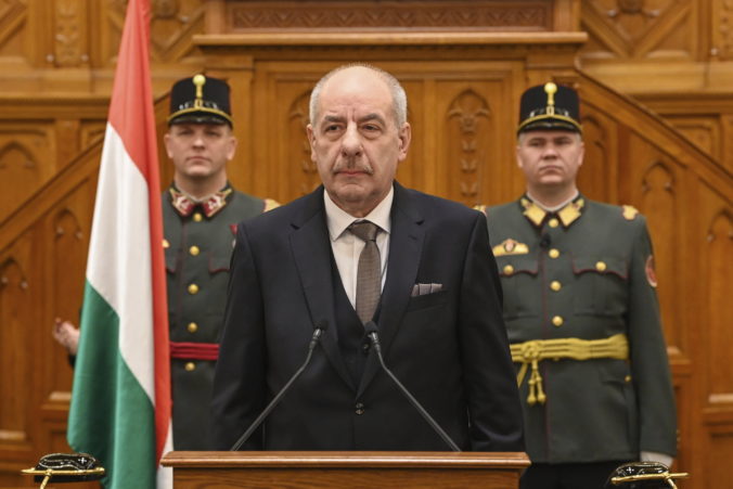 Maďarsko má nového prezidenta, parlament v tajnom hlasovaní zvolil bývalého šéfa maďarského ústavného súdu Tamása Sulyoka (foto)