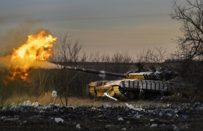 Rusi stratili ďalších vyše tisíc vojakov, podľa Ukrajincov prišli aj o tanky aj raketomety