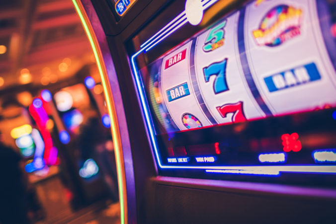 Úrad pre reguláciu hazardných hier bude prísne kontrolovať reklamy a vonkajšie označenie herní a kasín
