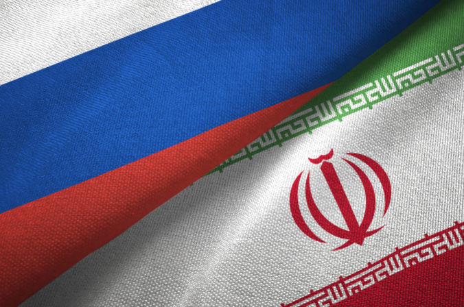 Irán spoločne s Ruskom a Čínou precvičuje námorníctvo v severnej časti Indického oceánu