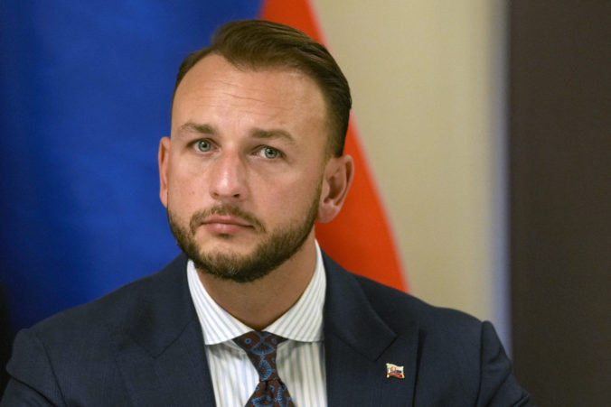 Minister Šutaj Eštok nie je fanúšikom elektronických volieb, nebude preto v projekte digitalizácie volieb pokračovať