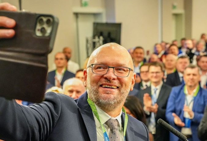 Richard Sulík končí ako predseda SaS, strana si zvolí nové vedenie (video)