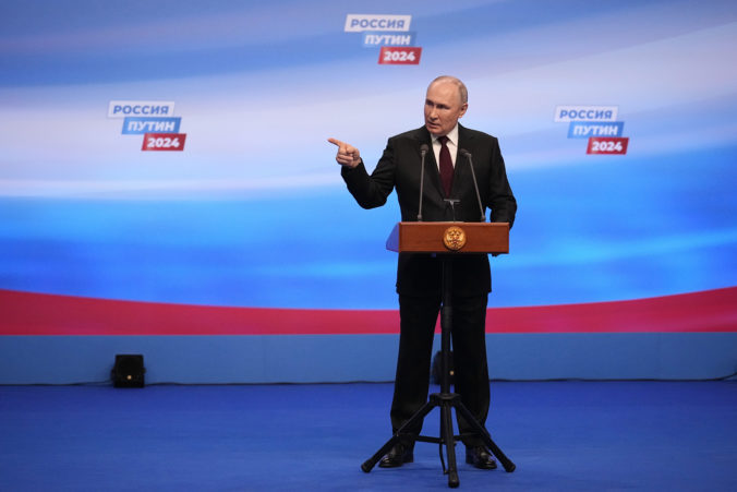 Putin chce pokračovať vo vojne na Ukrajine a vytvorí nárazníkovú zónu, vyhrážal sa aj zradcom