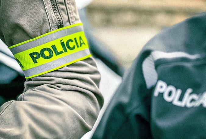 Policajti zasahujú v objekte ministerstva vnútra v Žiline, zadržali aj jedného funkcionára