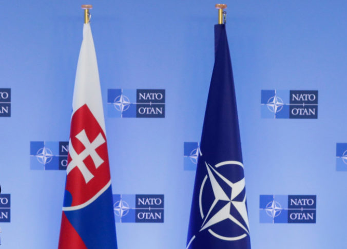 Odchod z NATO by bol pre Slovensko nevýhodný, výdavky na obranu by sa museli mnohonásobne zvýšiť
