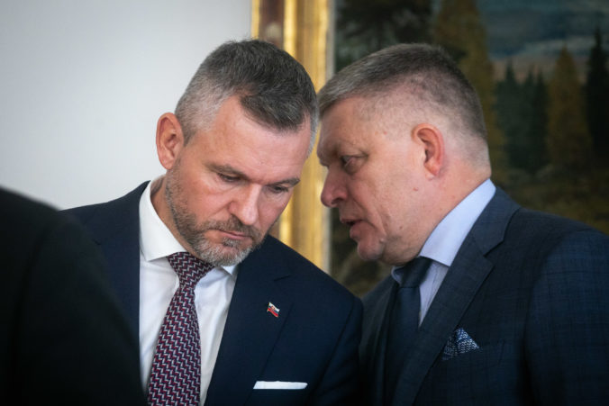 Pellegrini je riskantným krokom pre Slovensko a nevymedzil sa voči Ficovi, bývalí ministri úradníckej vlády podporili Korčoka