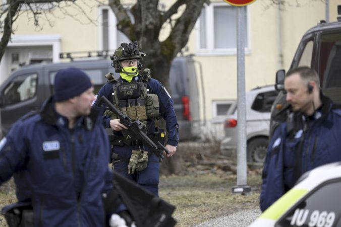 Fínsky šiestak počas vypočúvania políciou povedal, že v škole strieľal, lebo ho šikanovali