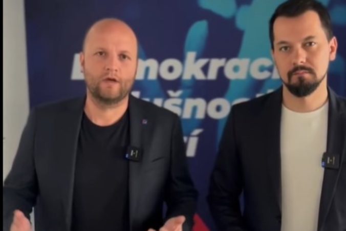 Demokrati žiadajú od Fica informácie, či Slovensko príde o eurofondy a chcú vedieť, aké budú nasledovné opatrenia (video)
