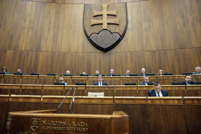 Poslanci otvorili rokovací deň 12. schôdze rozpravou k novele zákona o neziskových organizáciách