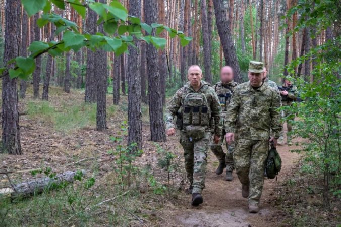 Ruskí vojaci sa podľa Zelenského nedostali k najsilnejšej línii obrany v Charkovskej oblasti (video)