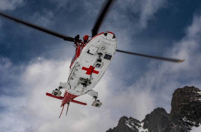 Pri Chate pod Rysmi spadol vrtuľník, zasahovali leteckí záchranári