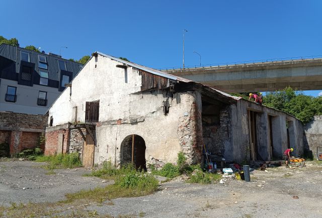 Banská Bystrica revitalizuje technickú pamiatku Medený hámor, práce na odstránení havarijného stavu začali (video)