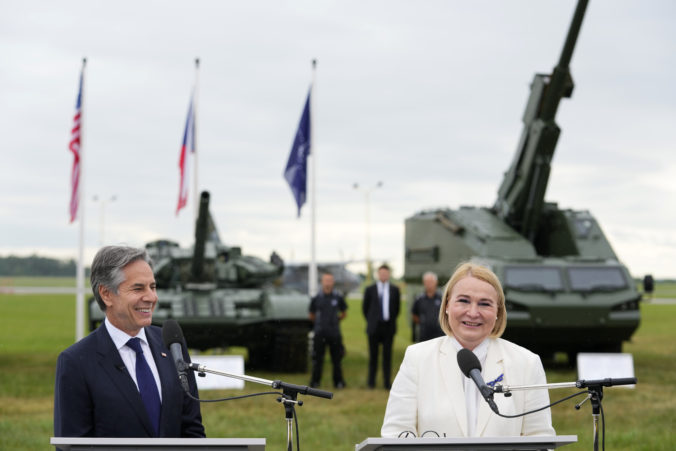 Americký minister zahraničných vecí Blinken je na návšteve Česka, ocenil podporu Ukrajiny a zdôraznil význam NATO