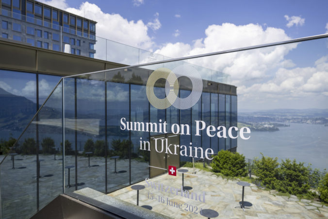 Švajčiarsky samit o mieri na Ukrajine sa začal, úspešnosť stretnutia je však otázna