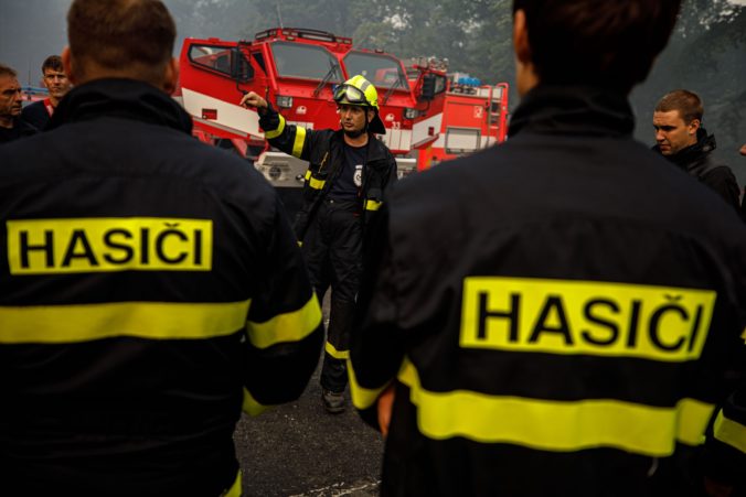 V Podunajských Biskupiciach vypukol požiar odpadu, zasahovalo viac ako 50 hasičov