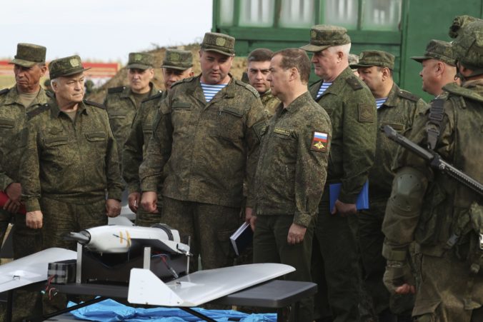 Rusko stratilo za uplynulý mesiac viac ako 33-tisíc vojakov, ukrajinskí vojaci zničili aj tri ruské lietadlá a 350 tankov