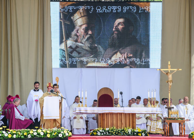 Svätí Cyril a Metod sú symbolmi kultúrnej a duchovnej identity slovenských miest a obcí, vyhlásil ZMOS