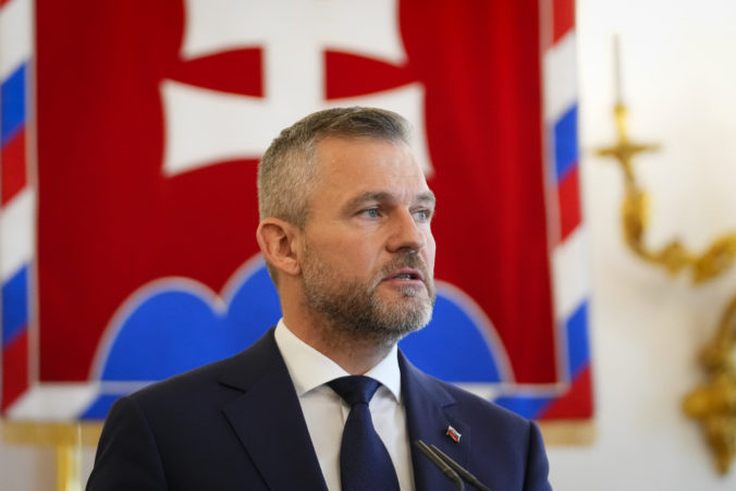 Pellegrini nereagoval na výzvu vetovať lex atentát, Organizácia Amnesty International Slovensko vyjadrila sklamanie