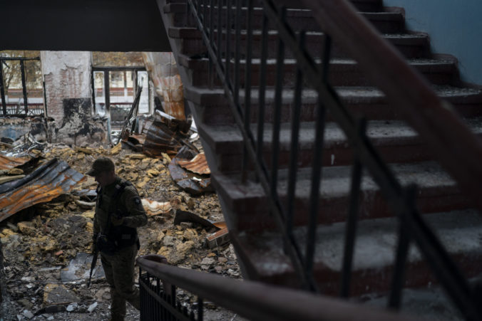 Rusi zhodili na ukrajinské mesto Lyman dve 250-kilogramové bomby, úrady vyzvali obyvateľov na evakuáciu