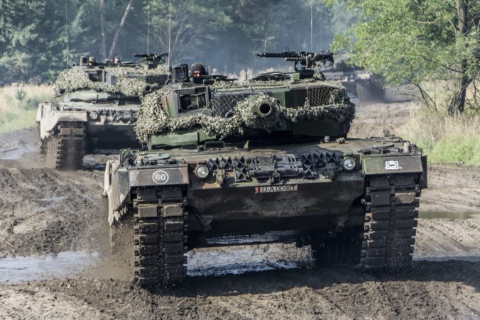Španielsko poslalo na Ukrajinu novú vojenskú pomoc vrátane tankov Leopard