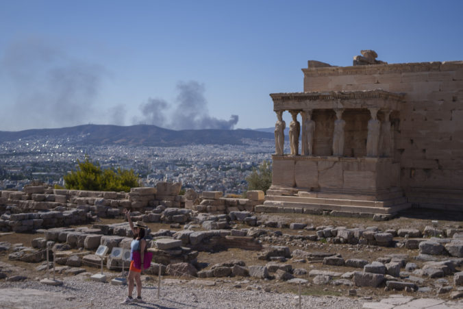 Grécko trápi vysoká vlna horúčav, Akropolu počas dňa zatvorili na niekoľko hodín