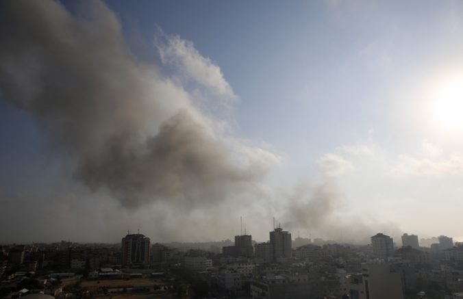 Húsíovia zaútočili na Tel Aviv iránskym dronom. Jedného človeka zabili, ďalší sú zranení 