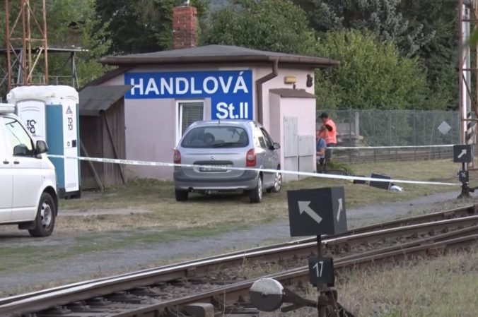 Útočník napadol zamestnankyňu ŽSR na stanici v Handlovej, so zraneniami skončila v nemocnici