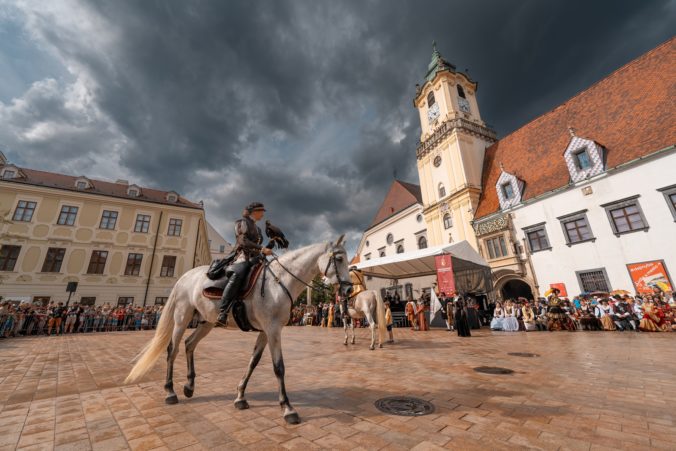 Zažite jedinečnú atmosféru korunovácií v meste s 300 ročnou korunovačnou tradíciou