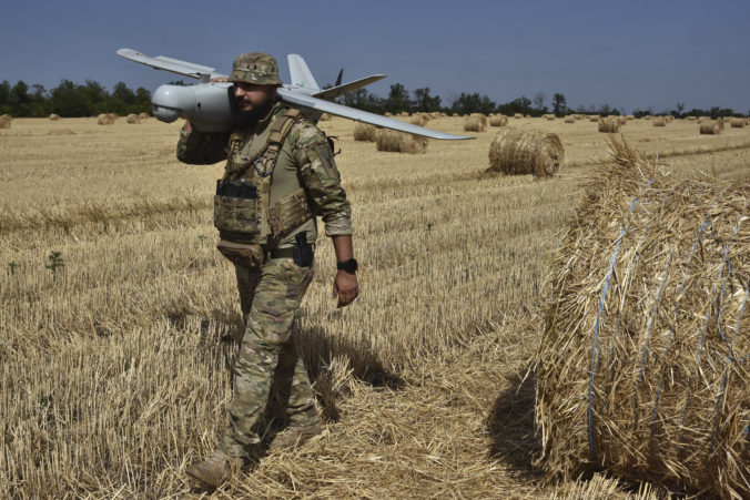 Holandsko kúpi a dodá Ukrajine 51 mobilných radarov na detekciu dronov