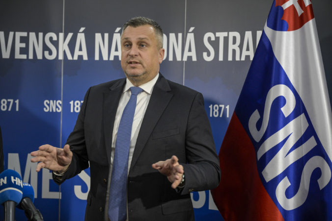Ak nebude Šimečka odvolaný, v koalícii vznikne veľa otázok, upozornil šéf národniarov Danko (video) Ak nebude Šimečka odvolaný, v koalícii vznikne veľa otázok, upozornil šéf národniarov Danko (video)