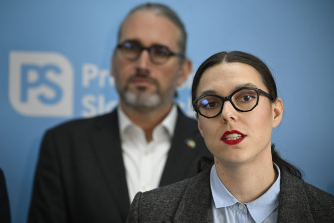 Koalícia sa po lete vrátila v absolútnom chaose, spolupráca škrípe a rozpadá sa im to pod rukami, tvrdí Stohlová z PS Koalícia sa po lete vrátila v absolútnom chaose, spolupráca škrípe a rozpadá sa im to pod rukami, tvrdí Stohlová z PS