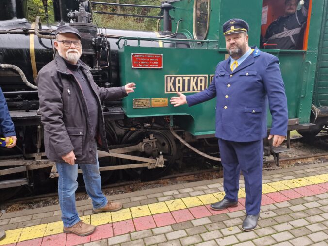 Lokomotíva Katka mala na Košickej detskej historickej železnici vzácneho hosťa, navštívil ju pravnuk jej konštruktéra (foto)