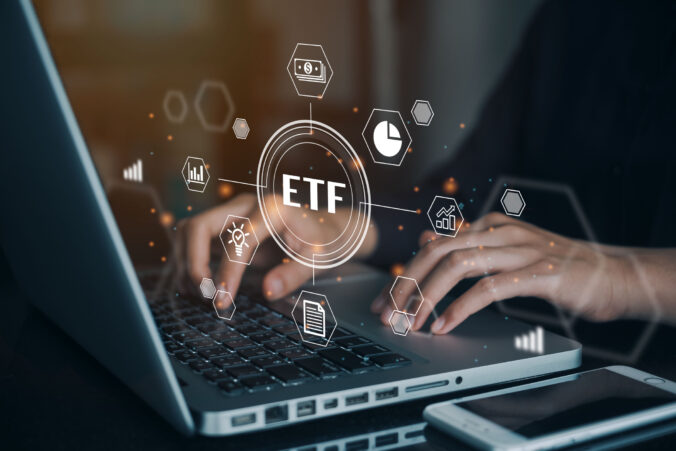 Dnes je Svetový deň sporenia. Slováci úspory čoraz viac vkladajú aj do ETF fondov