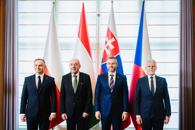 Pellegrini rokoval s prezidentmi štátov Vyšehradskej štvorky, zdôraznil dôležitosť bezpečnosti obyvateľstva – FOTO